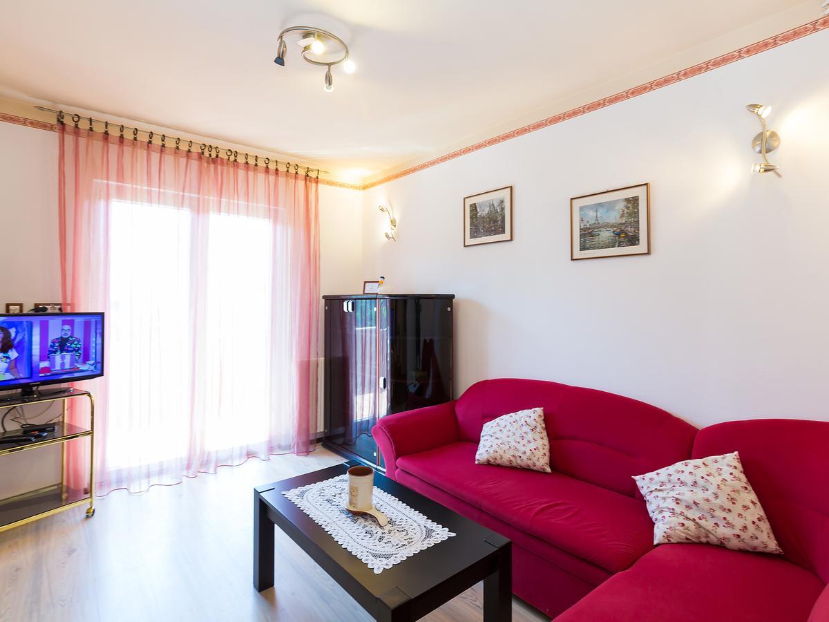 Apartment Nerina Porec Esterno foto